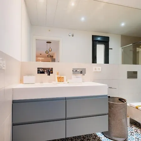 Charming New - Bd 1 Bth - Triana Apartment *